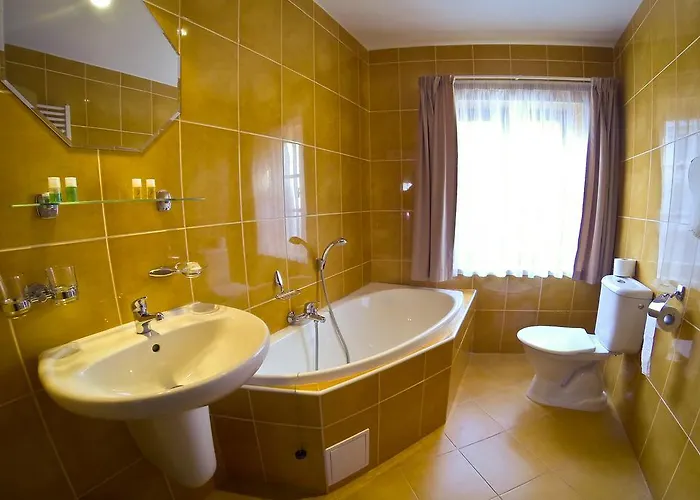 מלון Zlata Stoupa קונטה הורה